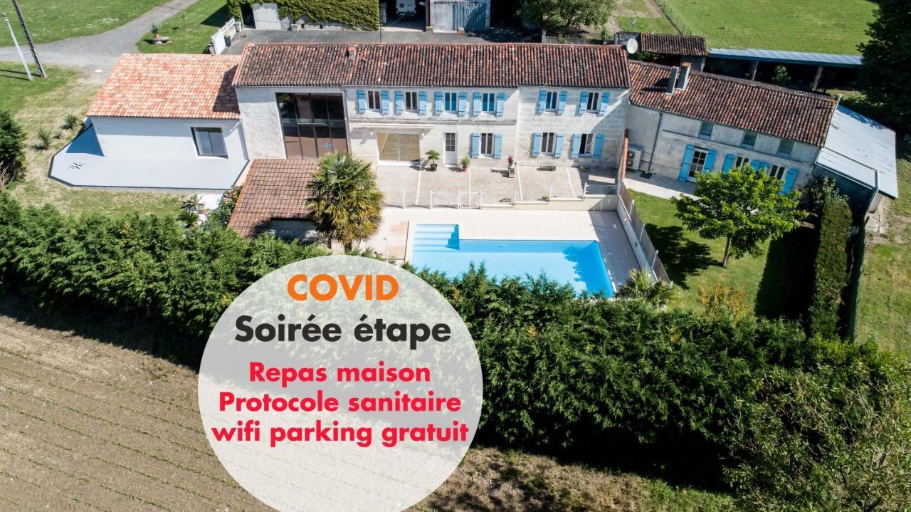 Les Cuves - Saintes Bed & Breakfast Chaniers Exterior foto