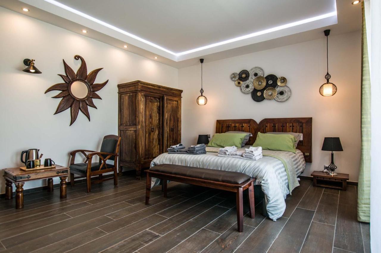 Les Cuves - Saintes Bed & Breakfast Chaniers Exterior foto