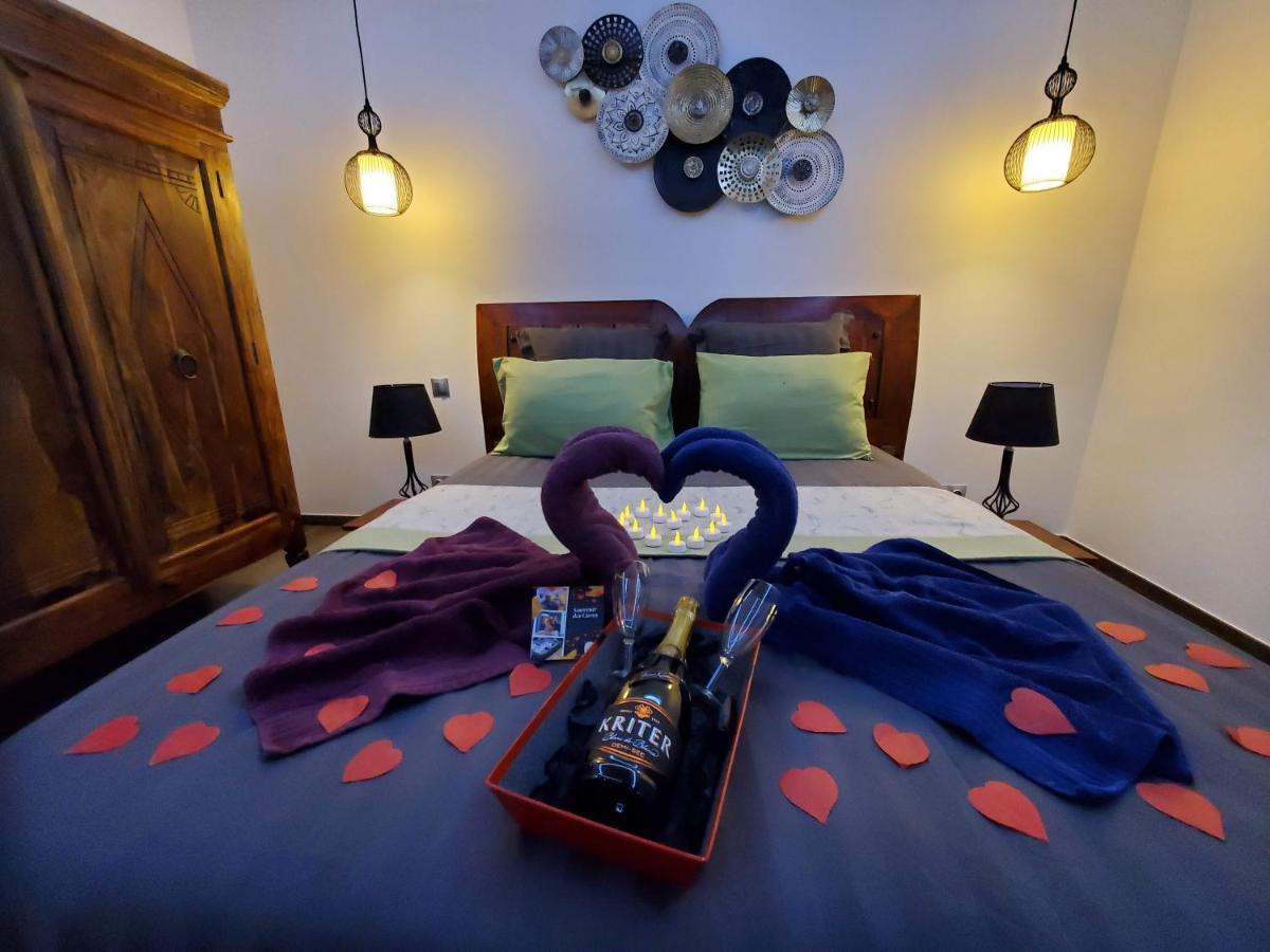 Les Cuves - Saintes Bed & Breakfast Chaniers Exterior foto