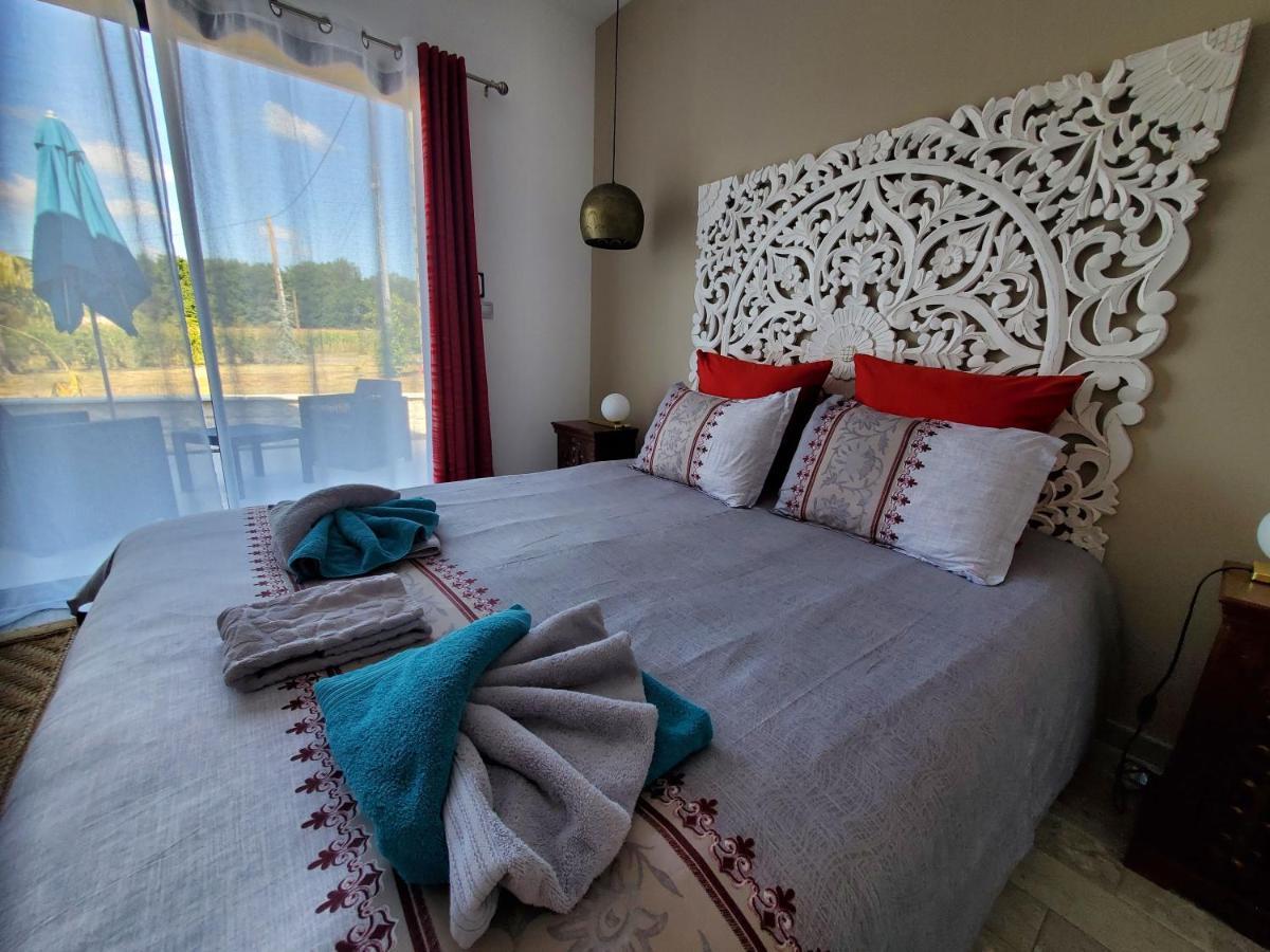 Les Cuves - Saintes Bed & Breakfast Chaniers Exterior foto